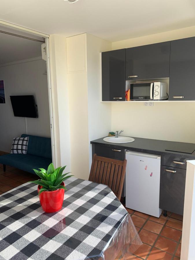 Apartament La Fraiche Rose La Trinité Zewnętrze zdjęcie