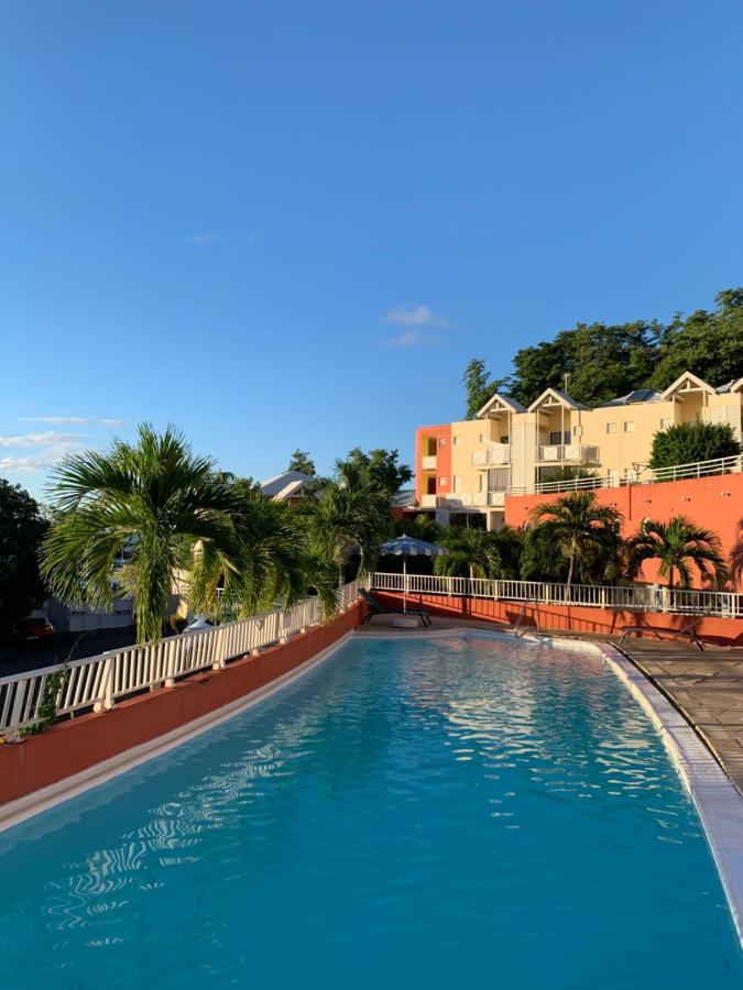 Apartament La Fraiche Rose La Trinité Zewnętrze zdjęcie
