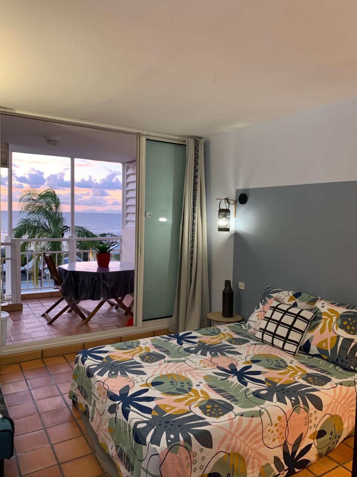 Apartament La Fraiche Rose La Trinité Zewnętrze zdjęcie