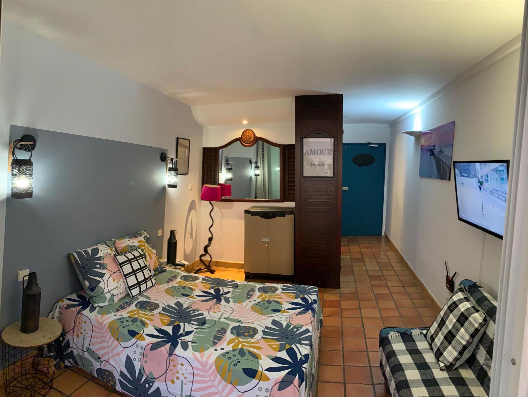 Apartament La Fraiche Rose La Trinité Zewnętrze zdjęcie